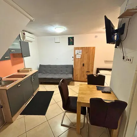 Apartma Piranesa - Budget Appartement
